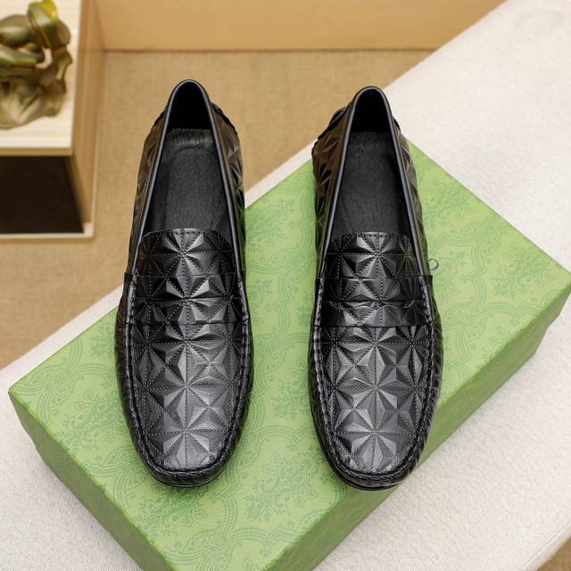 Factory P Price P High-Quality, Latest Men's Bean-Shaped Shoes, Official Website