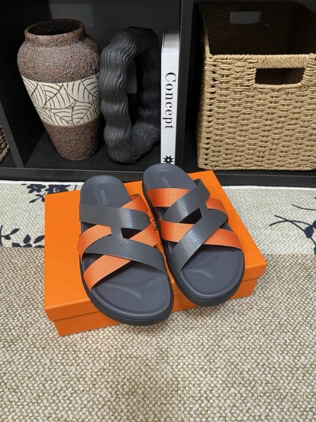 Hermes Men's Kazimir Slippers - Top-Quality Woven Details And Calfskin Functiona