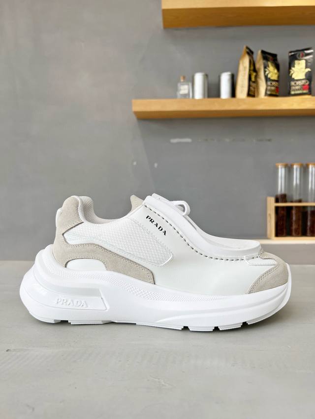 Actual Price, No Discounts! Puji Autumn/Winter Runway-Inspired Sneakers. Lightwe
