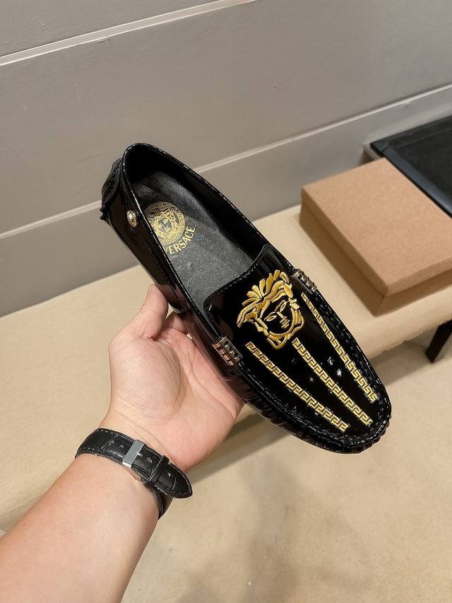 Genuine Price, Authentic Versace Store Product, Upper Made Of Italian Original C