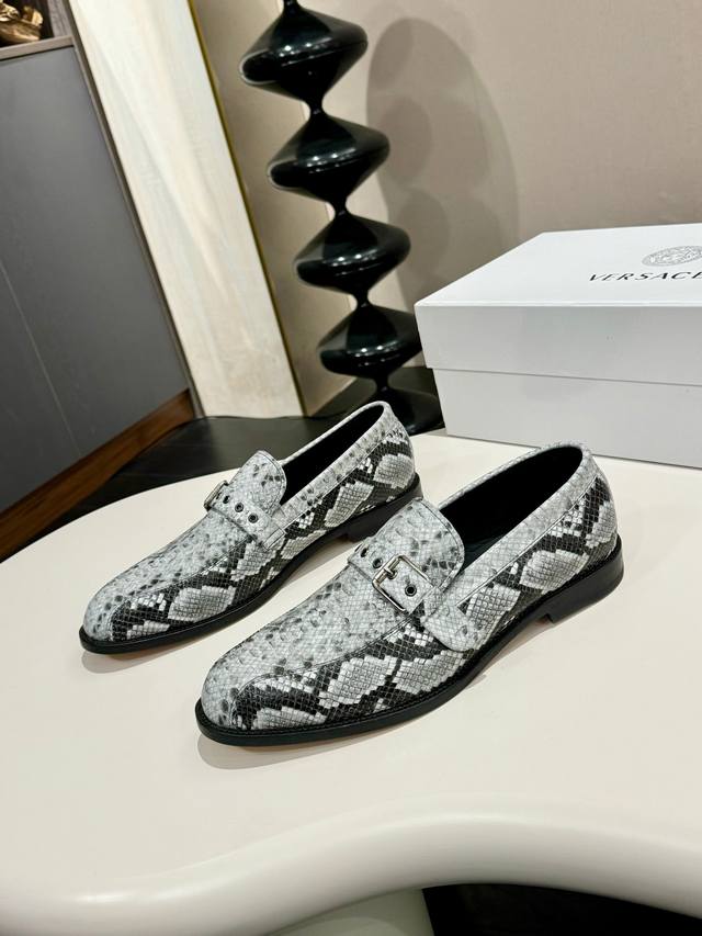 Versace Men's Business Leather Shoes Made From Imported Cowhide With Open-Toe Pe