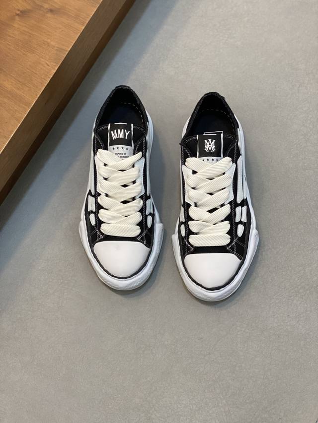 Couple's Edition Amiri Sneakers, Low-Top Casual, Celebrity-Inspired Design, Made