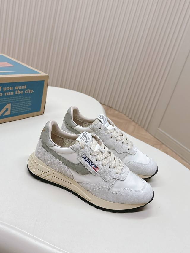 Autry Casual Sports Shoes White Running Shoes Super Retro, Versatile, And Stylis