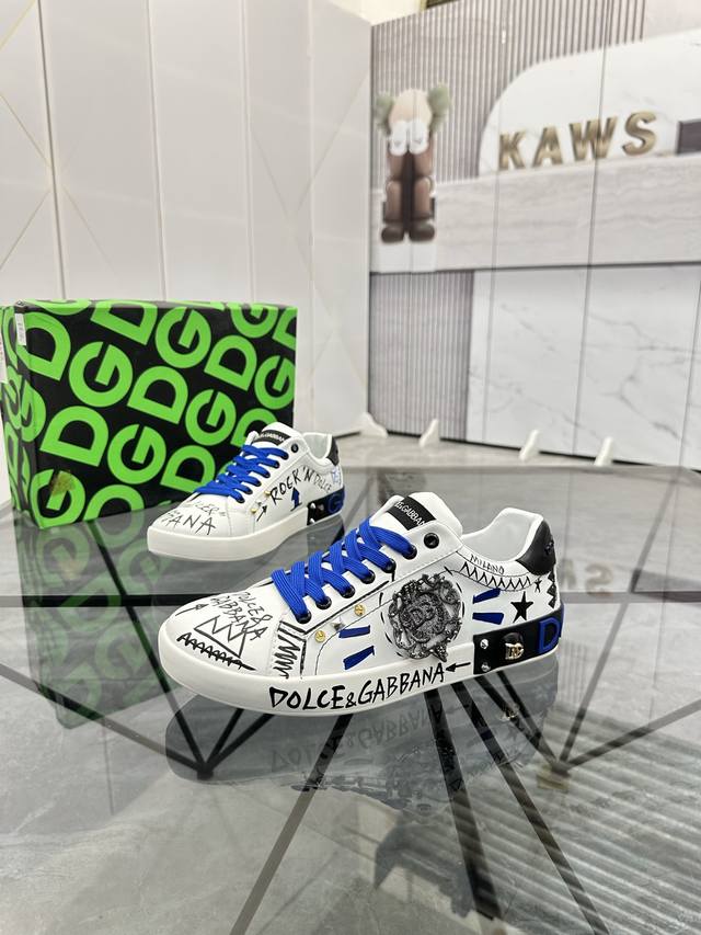 Price: Product Brand: Dg Dolce & Gabbana* Low-Top Casual Shoes Standard Sizes: 3