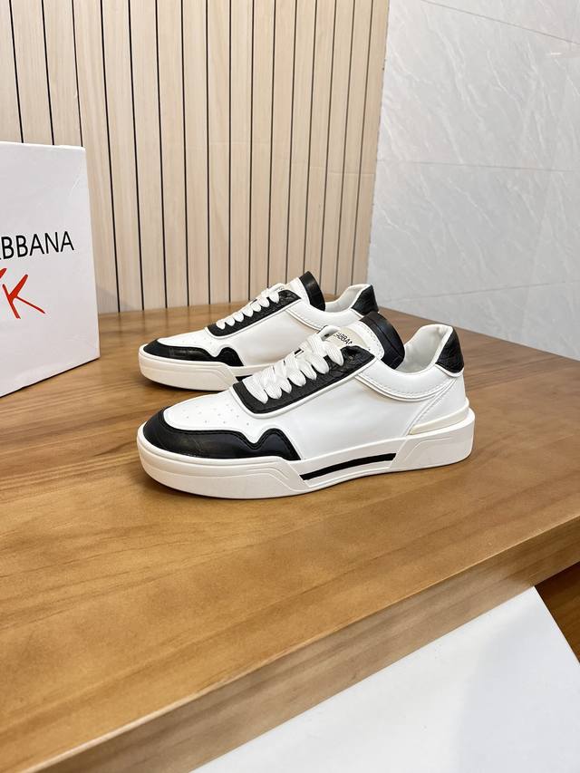 Price: Product Brand: Dg Dolce & Gabbana Low-Top Couple's Casual Shoes Standard