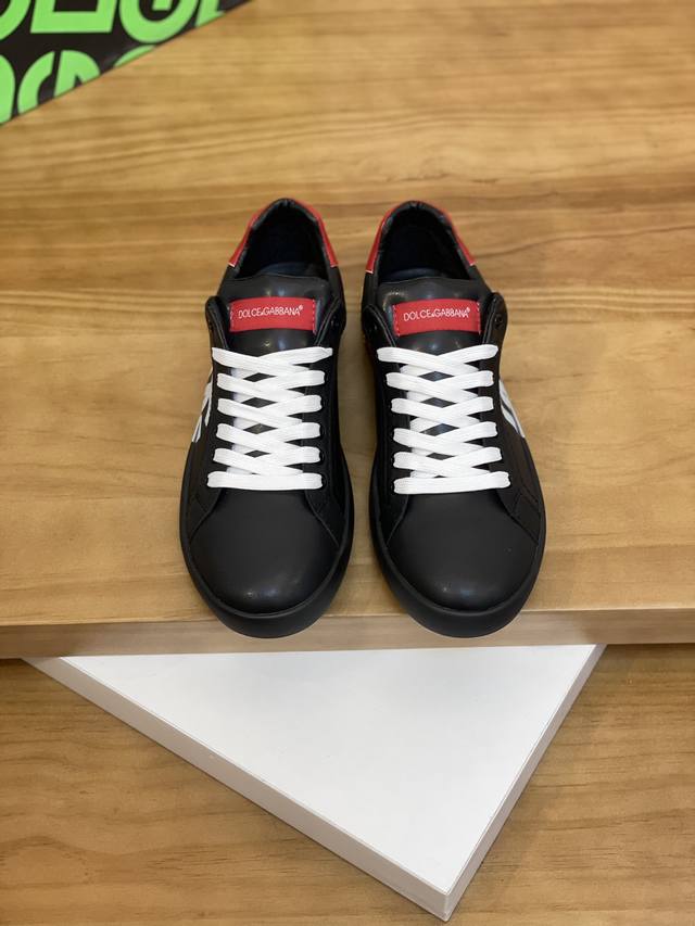 Price: Product Brand: Dg Dolce & Gabbana Low-Top Casual Shoes Standard Sizes: 35
