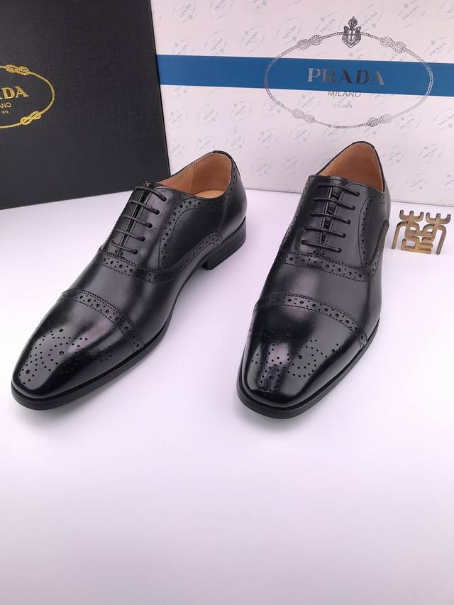 Prada-Style Grain-Textured Calfskin, Wooden Heel, European-Style Formal Leather