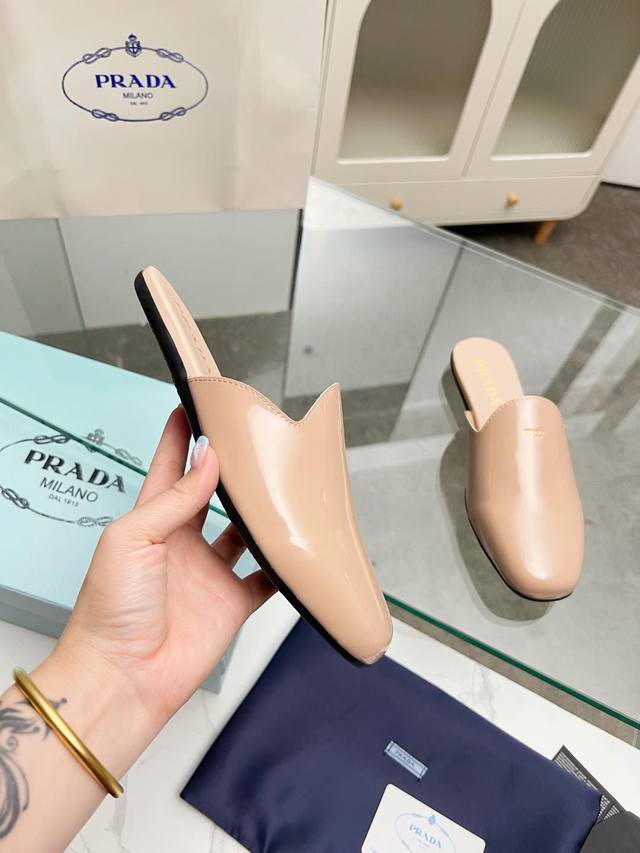 Prada 25Ss Runway-Inspired Retro Half-Slip-On Bestseller! Runway-Inspired Design