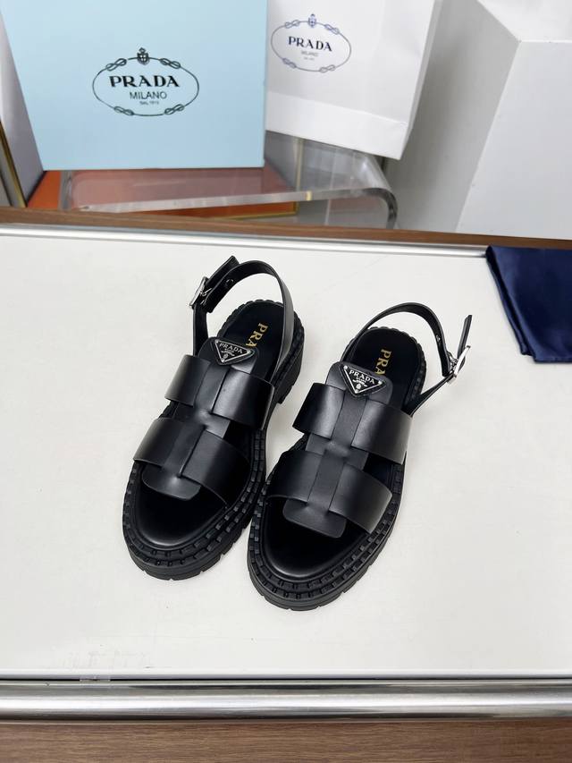 Prada 25Ss Spring/Summer New Arrival Sandals. The Simple Design Is What Makes Th