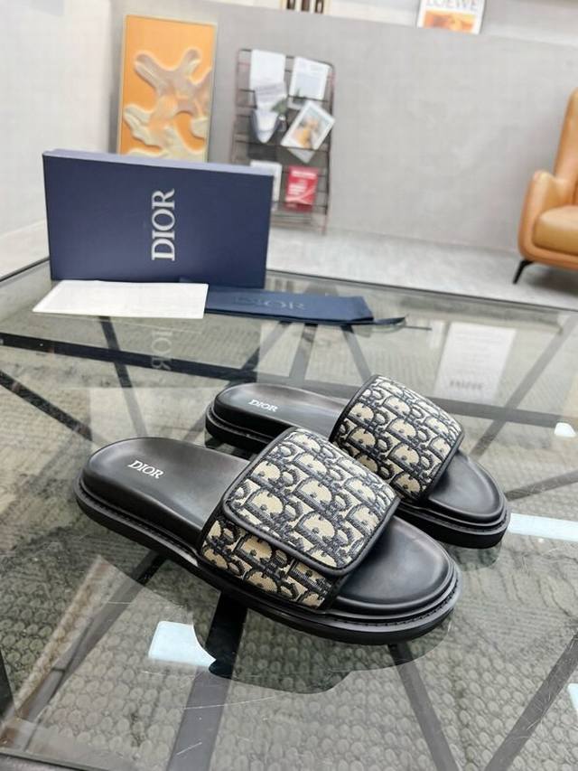 Dior High-End Premium Luxury Slippers, Premium Quality, Casual, Sunny, Relaxed,