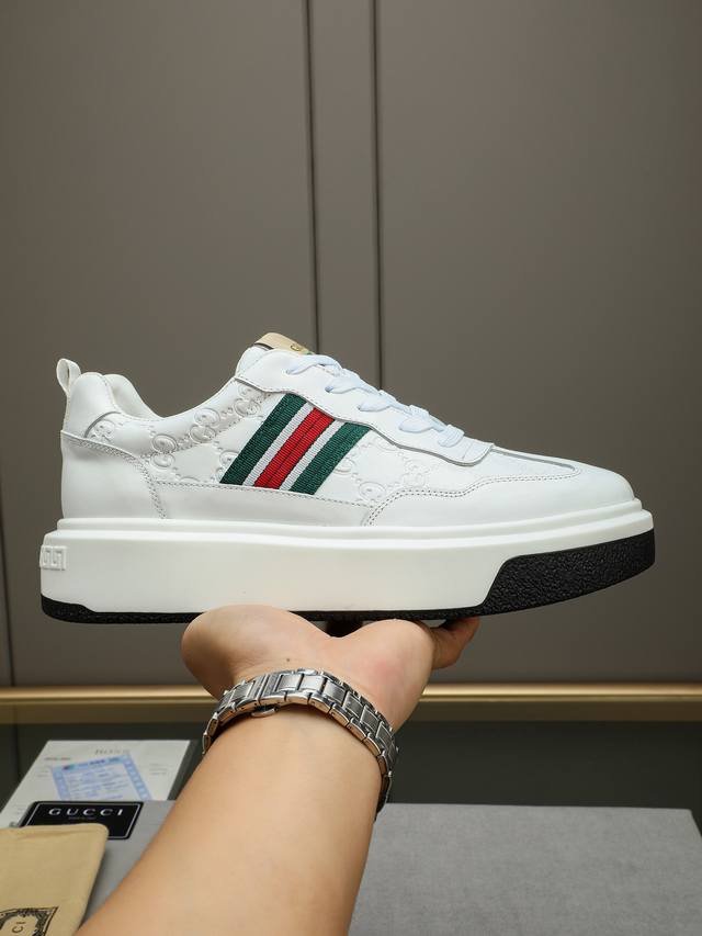 New Men's Shoes By Gucci, Fashion-Forward Design Featuring Top-Grain Calfskin Le