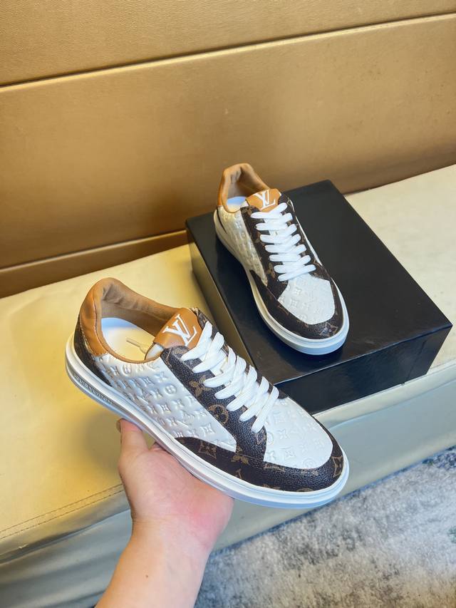 Louis Vuitton Original Quality. Unique Modern-Style Sneakers. A Must-Have Casual