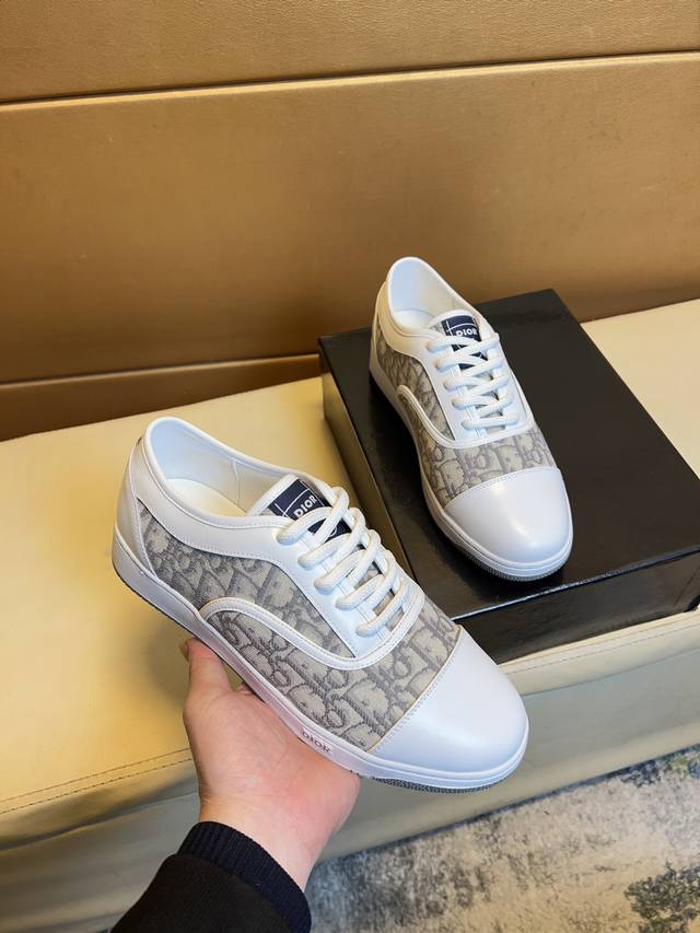 Audi Original Quality.~ Unique Modern-Style Sneakers. Casual Shoes Essential For
