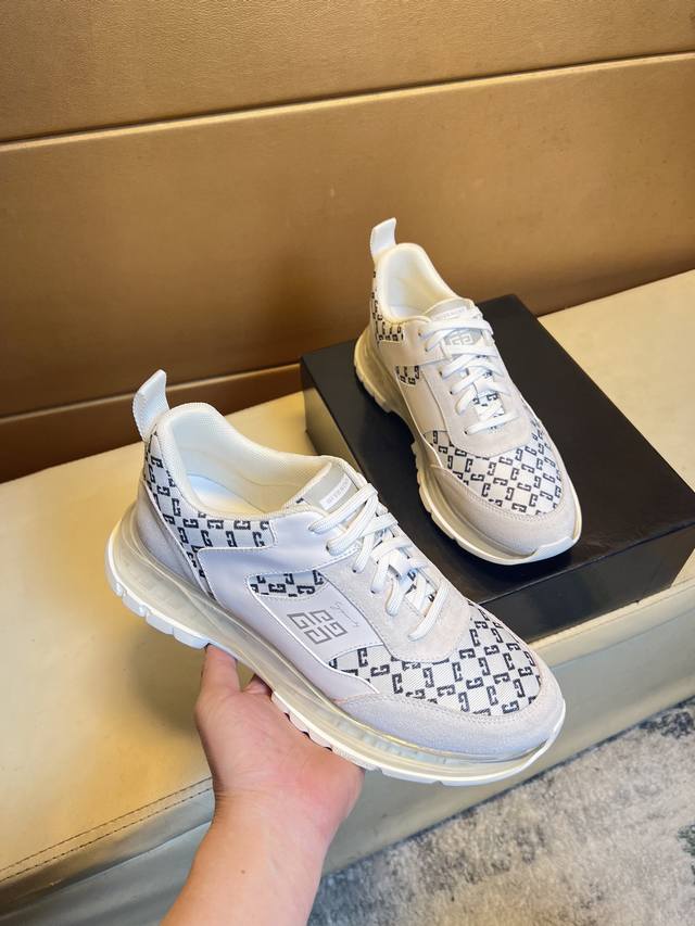 Givenchy Original Quality. Unique Modern-Style Sneakers. A Must-Have Casual Shoe