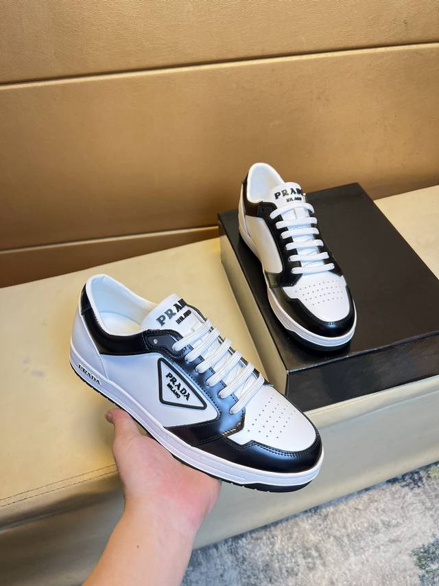Pura Original Quality.~ Unique Modern-Style Sneakers. Casual Shoes Essential For