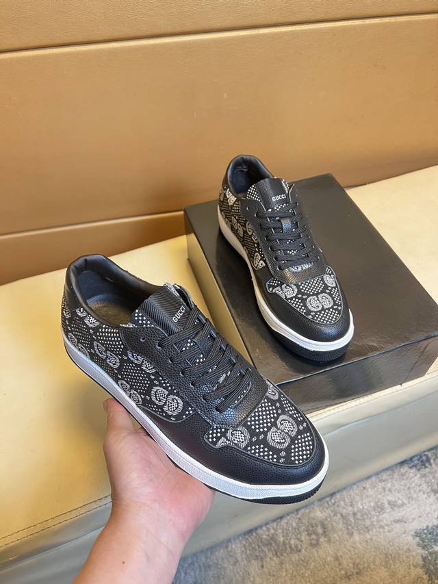 Original Single-Quality Exclusive Debut. Gucci Unique Modern-Style Sneakers. Cas