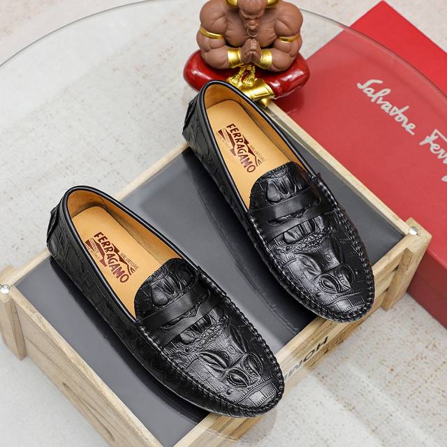 Factory Price Ferragamo Ferragamo Best-Selling Fashionable Casual Slip-On Shoes,