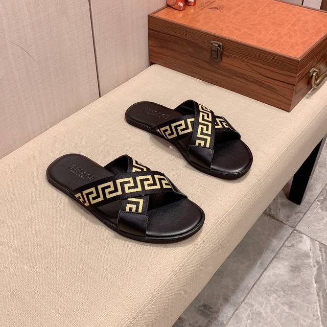 Slippers: New Arrival: Factory Price Versace* Series Slippers - Top-Tier Importe