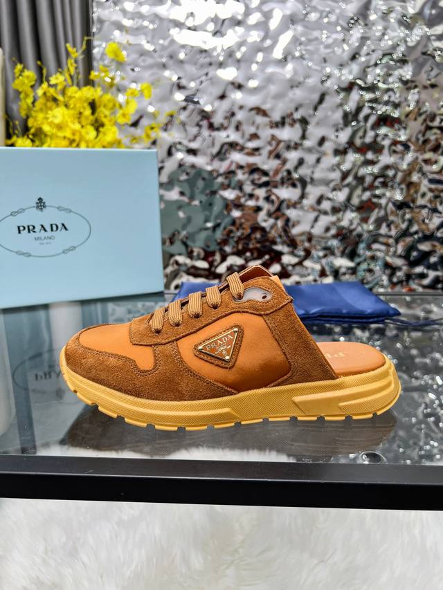Prada... The 2025 Explosive Model Is Now Available. Authentic 1:1 Development, F