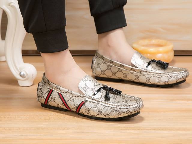 Gucci, Official Flagship Store Casual Loafers, Paris Fashion Week Runway Model,