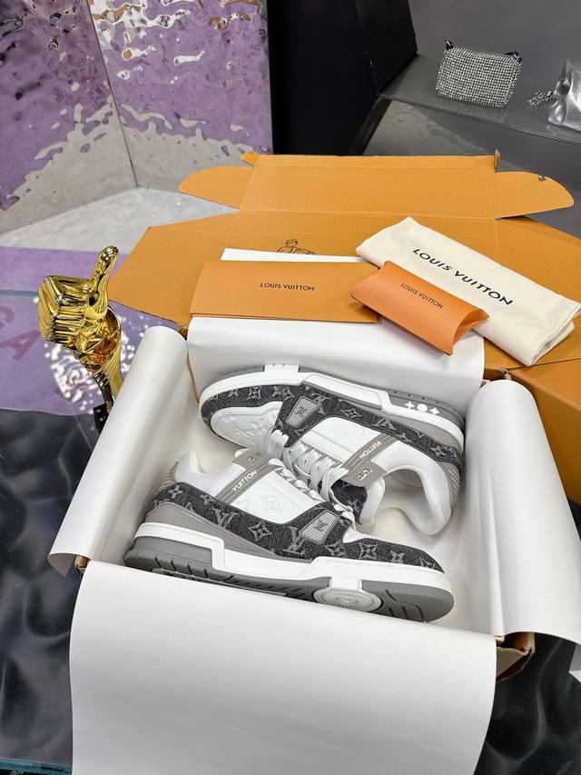 Original Development, Quality Assurance. Welcome To Compare. Lv Sneaker Series.