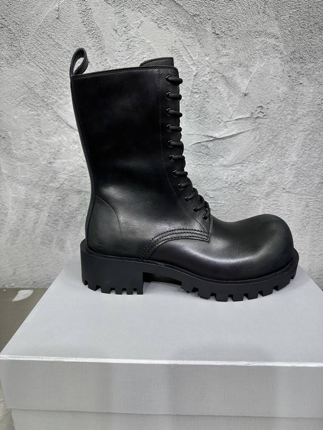 Actual Price: Latest 2025 New Men's Lace-Up Boots, Slightly Asymmetrical Round-T