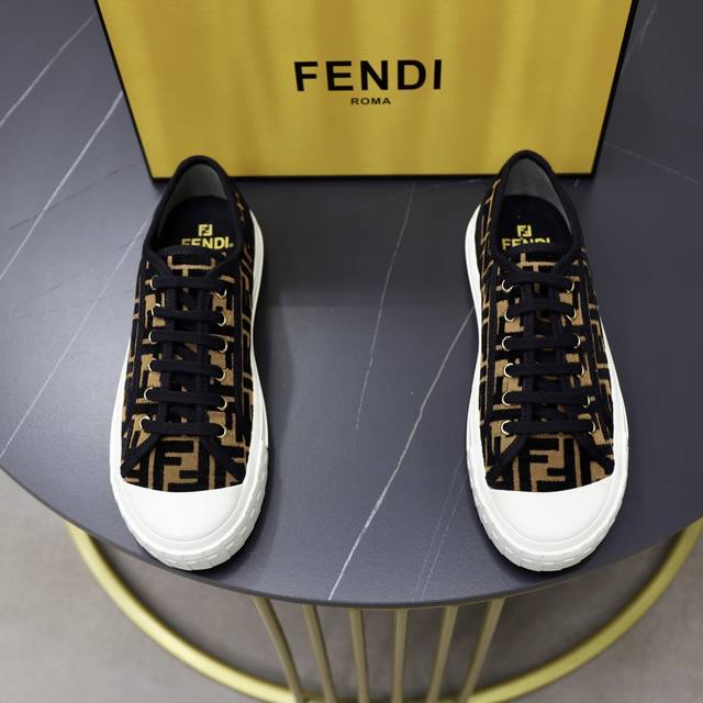 Factory Price P Original Single Couple's Set Brand: Fendi Size: Women's 35 40, M