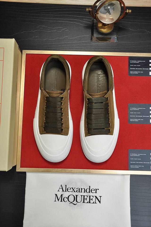 Factory Price P Mcqueen New Couple Shoes: Upper Made From Custom-Made Original C