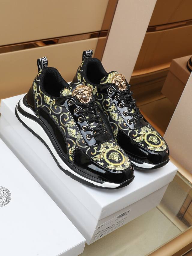 Factory P Price Versace Men's New Arrival Shoes Feature An Original Fabric Print