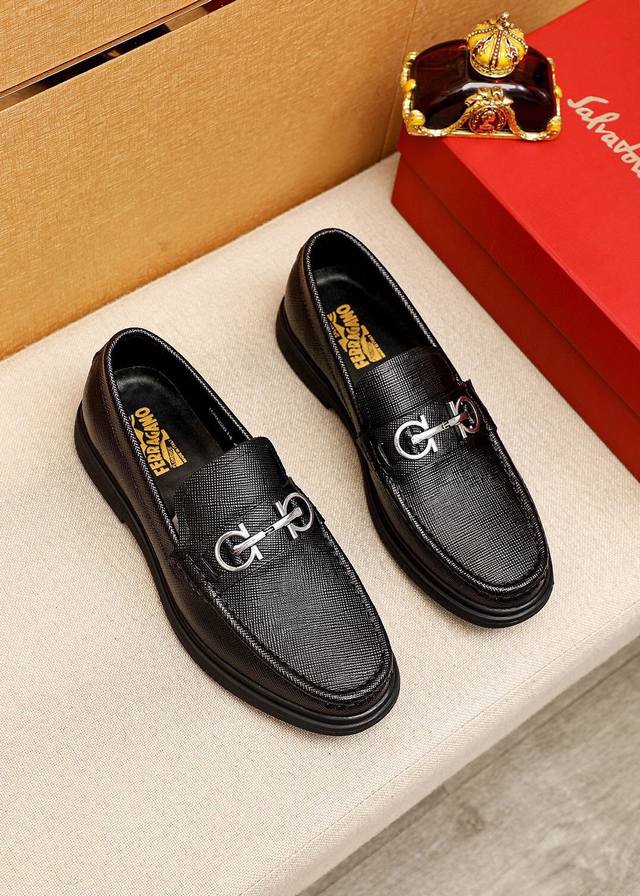 Product Trademark: Ferragamo Casual Leather Shoes Standard Sizes: 38-44, Custom