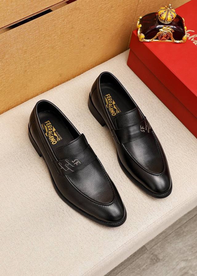 Product Trademark: Ferragamo Casual Leather Shoes Standard Sizes: 39-44 (38, 45,
