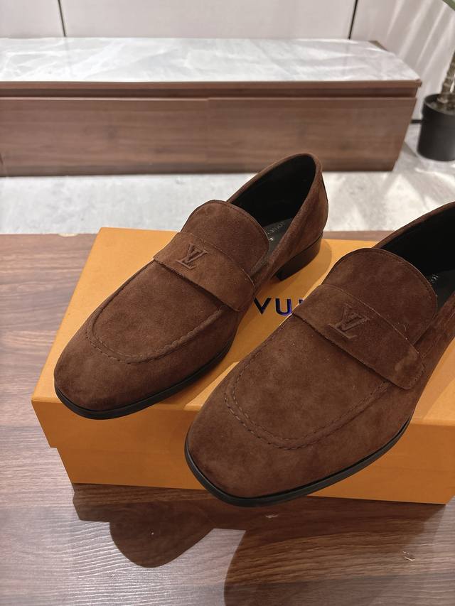 Louis Vuitton Lv Men's Premium Leather Shoes, Top-Quality Craftsmanship, Leather