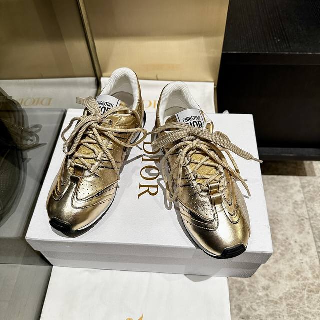 Direct Sales Women's Shoes, 2025, New Series. This Dior C'est Sneaker Showcases
