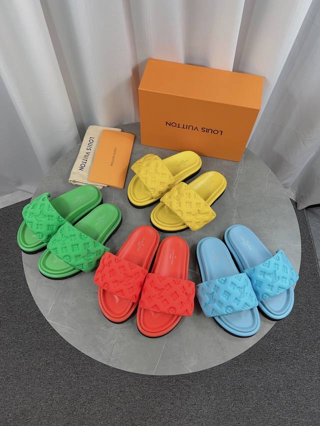 Lv Donkey Brand L-Series Best-Seller Embossed Logo Embossed Flat Sandals This St