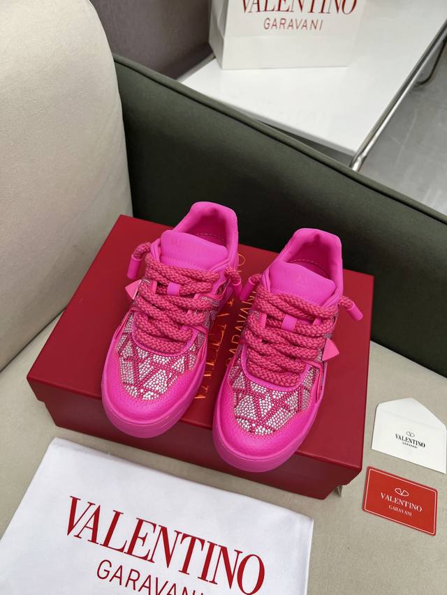 Exclusive Thick-Soled Chunky Laces, The Highest-End Valentino Casual Shoes! Zhan