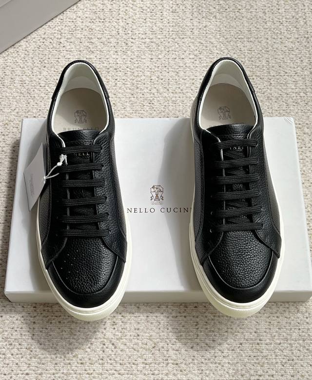 Brunello Cucinelli New Men's Sports Shoes This Flat Sports Shoe Features Italian