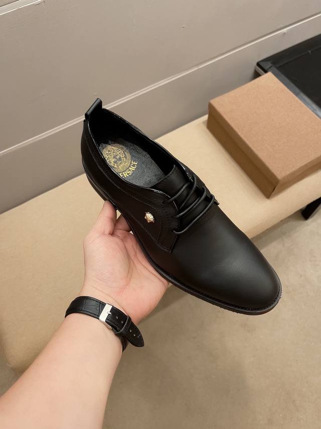 Actual Price, Versace Official New Business Casual Leather Shoes. In Recent Year