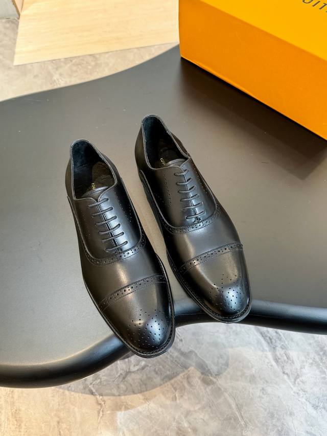 Louis Vuitton Lv Men's Classic Oxford Shoes, Men's Formal Leather Shoes, Origina