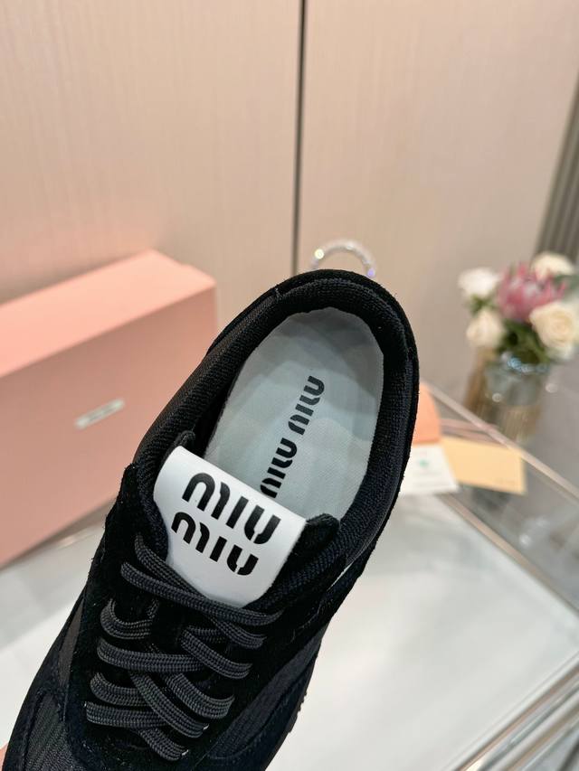 Genuine Price, No Discounts! Miu Miu 2025 Vs Spring/Summer New Casual Shoe Serie