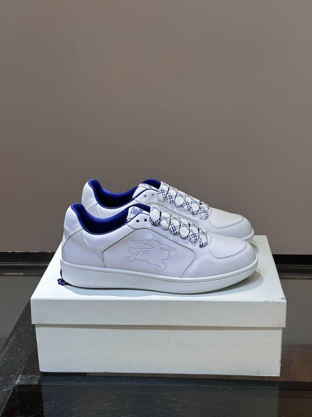 Burberry Ss Men's Classic Low-Top Sneakers, Crafted From Full-Grain Leather, Fea