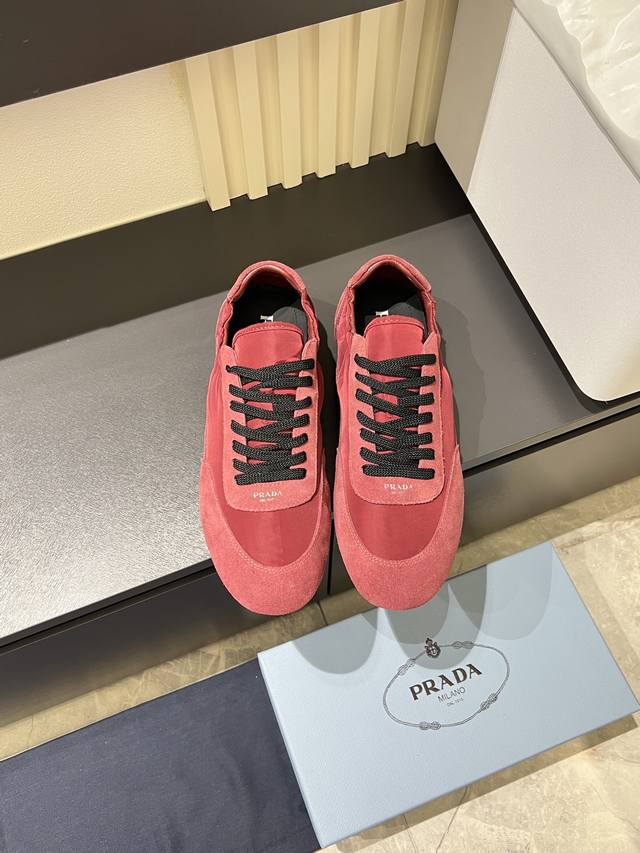 Prad*Prada*2025 Spring/Summer New Arrival Men's High-End Sports Shoes. This Spor