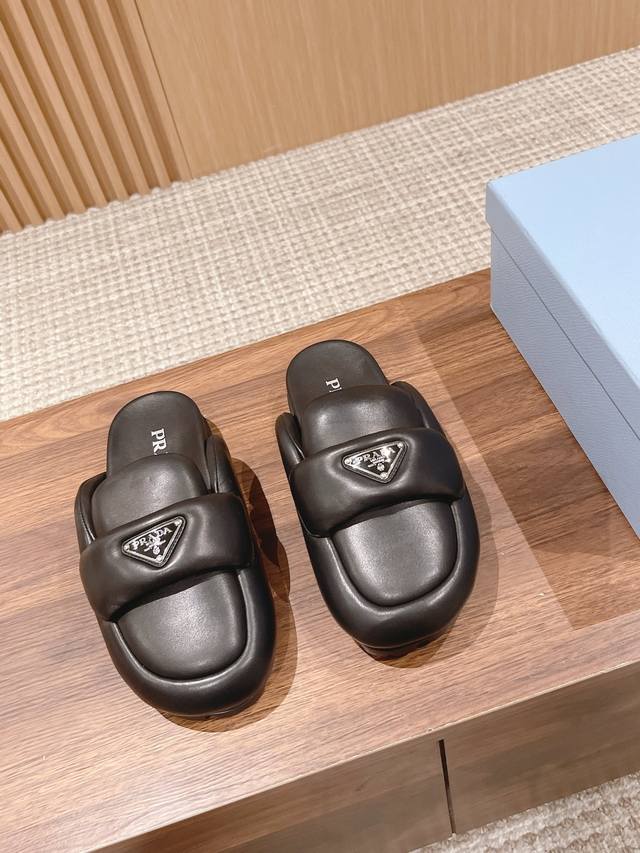 P Direct Sales P P Direct Sales P Prada Spring/Summer Bread-Style Slippers Serie