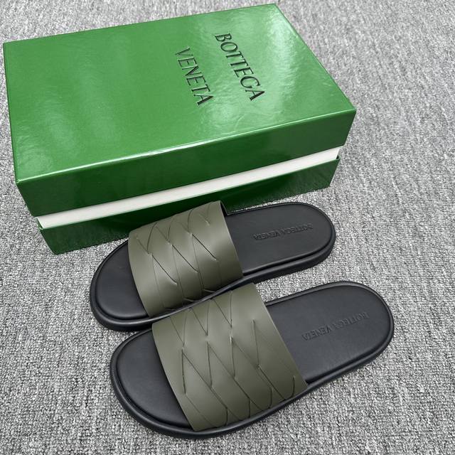 Bottega Veneta Men's Sandals Italian Calf Leather Straps, Handcrafted. New Offic