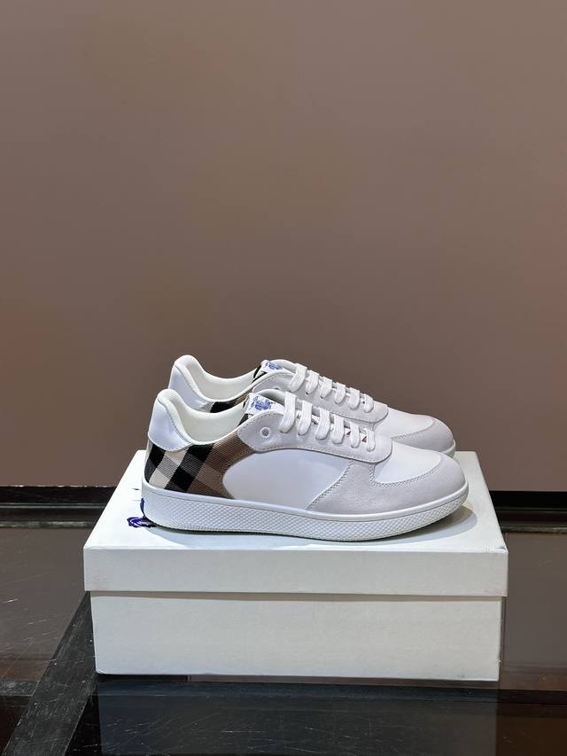 B Burberry Ss Men's Classic Low-Top Sneakers, Crafted From Top-Grain Leather, Ad