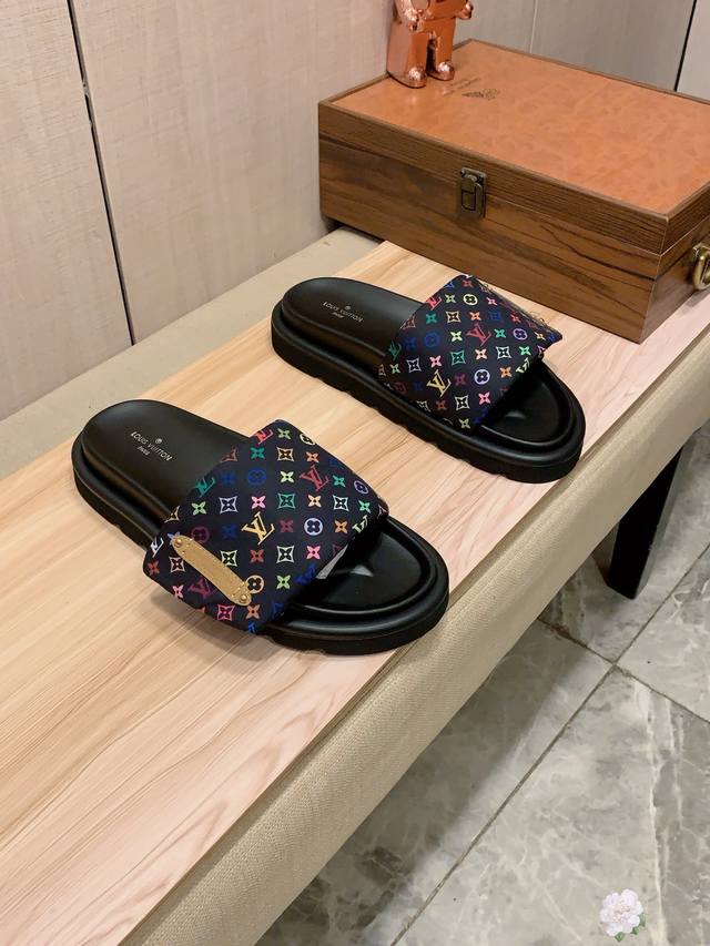 Slippers: New Arrival: Factory Price Lv* Series Slippers - Top-Tier Couple's Edi
