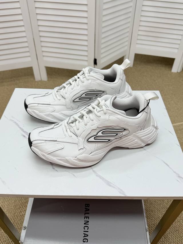 Couple's Edition Balenciaga Runer Parisian 12Th Generation New Style Destroyed L