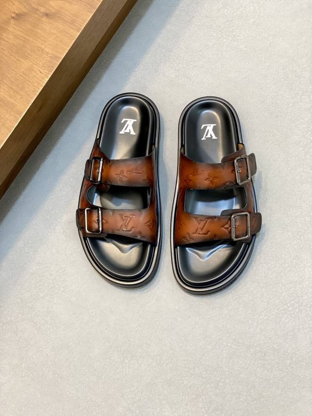 L Brand Luxury Men's Slippers, 1:1 High-End Quality, Handcrafted From Top-Grain