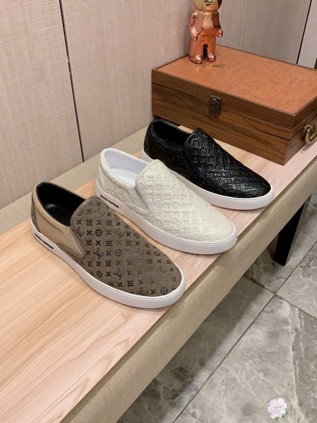 New Model: Factory Price Lv* Latest Bestselling Casual Shoes, Top-Tier Brand, Lu