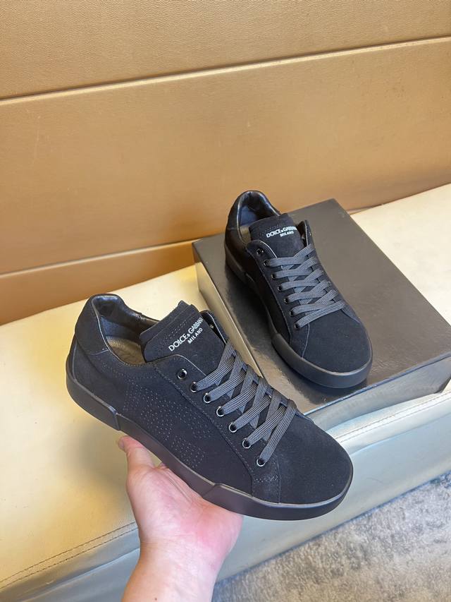 D2 Top-Tier Men's Shoes Available At Hk Stores Simultaneously. Sole: Original Fa