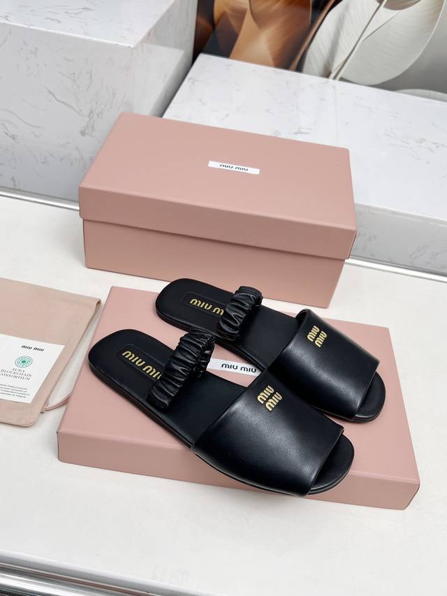 Factory Price Women's Shoes Sports Original Order Miu Miu 2025 Spring/Summer Run